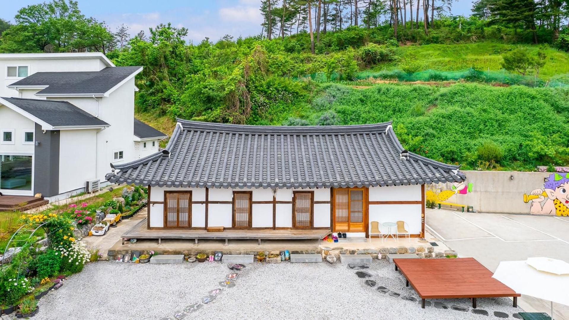 Gangneung Ggabinejip Hanok Pension Exterior foto